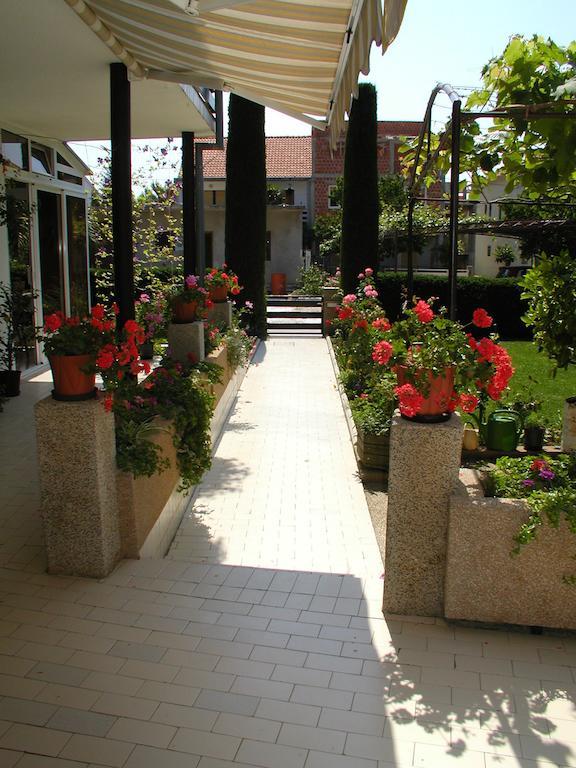 Rooms Vila Mautner Vodice Exteriér fotografie