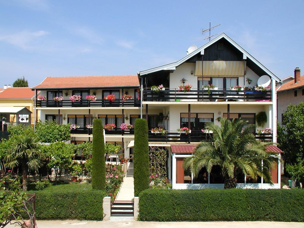 Rooms Vila Mautner Vodice Exteriér fotografie
